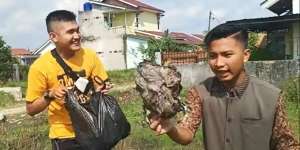 Video Prank YouTuber Palembang Bagi-Bagi Daging Kurban Isi Sampah Bikin Resah