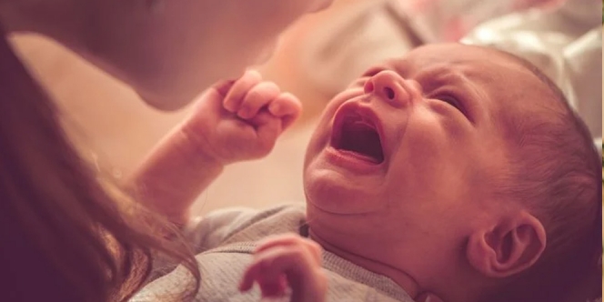 Meski Tanpa Air Mata, Kenapa sih Bayi Selalu Nangis Ketika Lahir?