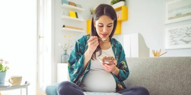 Sering Telat Makan saat Hamil? Ini Dampaknya Bagi Bayi