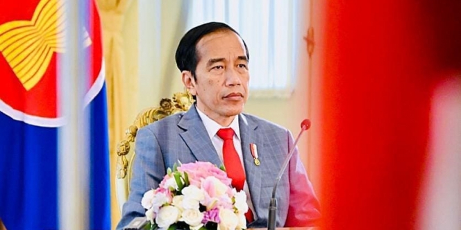Pakai Seragam Pramuka Lengkap, Presiden Jokowi Sampaikan Pesan Kedisiplinan