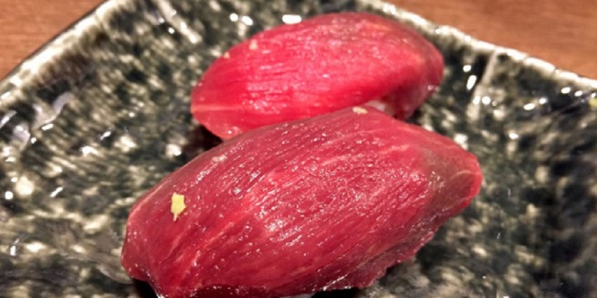 Unik, Restoran Ini Menyajikan Sushi dari Daging Kuda!