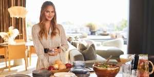 Terkenal Jago Masak, Ini Resep Cemilan Sehat Ala Chrissy Teigen Istri John Legend! Gampang Banget