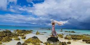 Bisa Nikmati Sensasi Mengapung Cantik di Air, Ini loh Fakta Unik Satu-Satunya Laut Mati di Indonesia