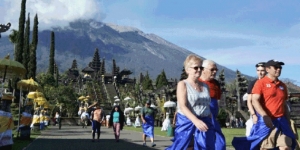 Bali Tunda Buka Akses Kunjungan Turis Mancanegara Hingga Akhir 2020