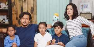 Bikin Gemes, Potret Anak Widi Mulia dan Dwi Sasono yang Tampil nge-Band Bareng Ini Keren Banget!