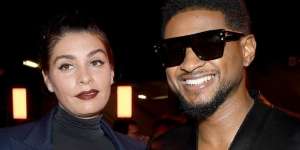 Usher dan Kekasihnya Jenn Goicoechea Tengah Menanti Kelahiran Anak Pertama