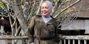 Kekasihnya Brondong Lagi, Ely Sugigi: Jangan Merasa Ganteng Kalau Belum Pernah Pacaran sama Saya!