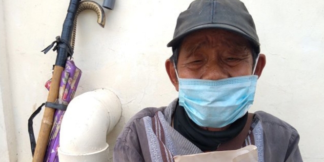 Kisah Pilu Kakek Penjual Masker, Uang Tabungan untuk Pengobatan Mata Ludes Dicuri