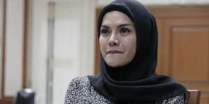 Unggah Video Berhijab Sambil Nyanyi, Nikita Mirzani Banjir Pujian dan Doa dari Netizen