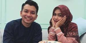 Ria Ricis Unggah Foto Mesra Bareng Reza Surya Putra, Netizen Doakan Segera Menikah