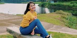 Berusia 13 Tahun, Style Sandrinna Michelle Pemain 'Dari Jendela SMP' Ini Kekinian Banget!