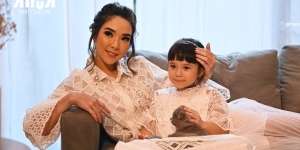 11 Potret Gisella dan Gempi Photoshoot di Rumah, Pakai Baju Seharga Total 2 Miliar!