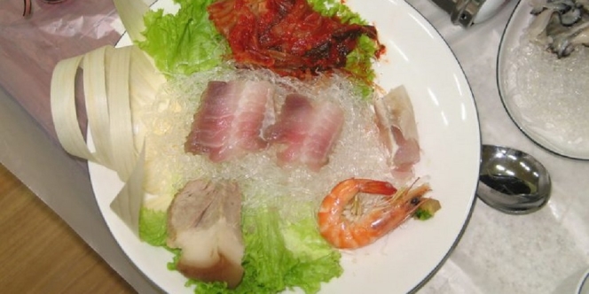 Berani Coba Hongeo? Makanan Khas Korea Selatan yang Baunya Mirip WC Umum!