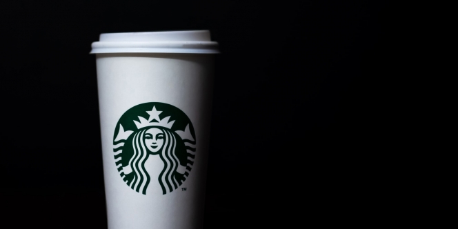 Seorang Pria Menggugat Starbucks Setelah Ketumpahan Teh Panas Pesanannya