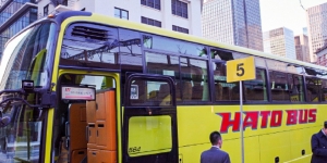 Berhenti Beroperasi Karena Pandemi, Perusahaan Ini Ubah Bus Jadi Wisata Labirin!