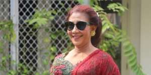 Bak Model Profesional, Pose Bu Susi Pudjiastuti Ini Kece Banget!