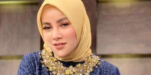 Sudah Remaja, Ini Potret Putra Sulung Olla Ramlan yang Curi Perhatian!