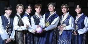 Keren Banget, Intip 10 Potret Idol Kpop Rayakan Chuseok dengan Pakaian Tradisional Korea