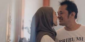 Hanung Bramantyo Ulang Tahun, Cara Zaskia Mecca Beri Selamat Ini Unik dan Spesial Banget!
