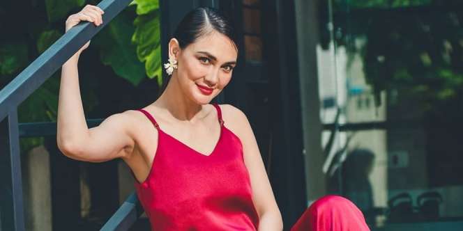 Bongkar Kehidupan Masa Lalu, Luna Maya Akui Dirinya Bodoh