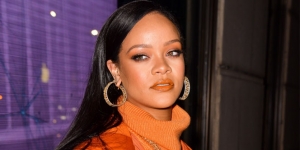 Pakai Lagu Berisi Hadis di Fashion Show Lingerie, Rihanna Dihujat Netizen