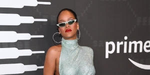 Dikecam Umat Muslim Setelah Insiden Lagu Hadis Islam, Ini Tanggapan Rihanna