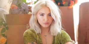 Lirik Lagu Lie Like This - Julia Michaels