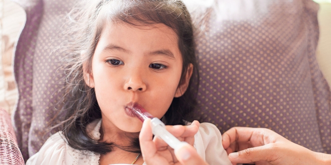 5 Cara yang Bisa Digunakan Untuk Bantu Anak Minum Obat dengan Mudah