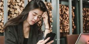 Terperangkap dalam Hubungan yang Penuh Amarah, Kenali Penyebabnya yuk!
