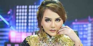 Nita Thalia Gugat Cerai Suami Setelah Puluhan Tahun Jadi Istri Kedua