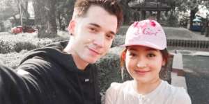 Akting Mesra di Sinetron Anak Band, Stefan William Canggung Lihat Natasha Wilona Pakai Dress