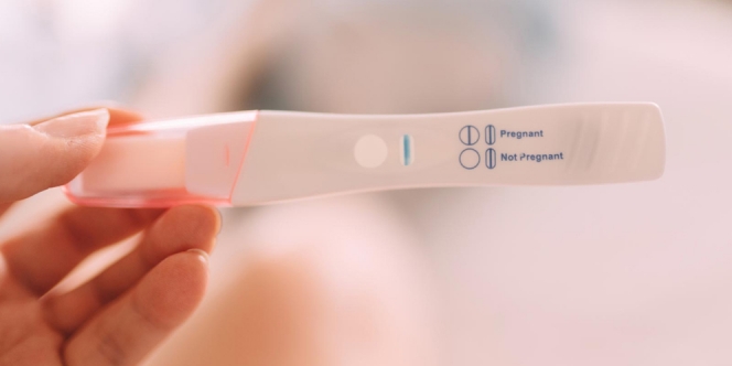 Cek Test Pack Kehamilan di Malam Hari Apakah Hasilnya Valid?