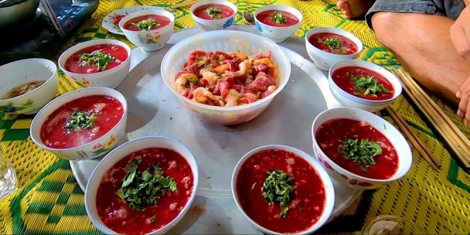 Kuliner Ekstrem, Sup Ini Terbuat Dari Darah Segar yang Masih Mentah