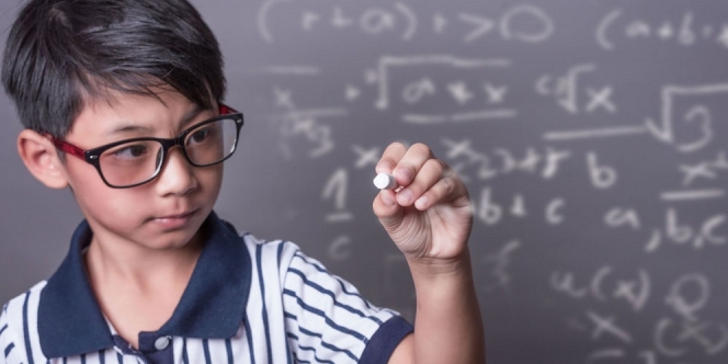 Cara Membantu Anak yang Takut Pelajaran Matematika
