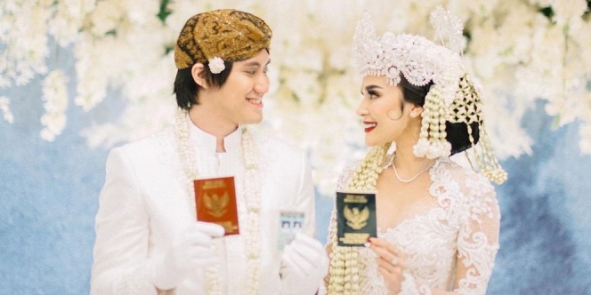 Gagal Jadi Saksi Pernikahannya, Presiden Jokowi Beri Ucapan Spesial untuk Kevin Aprilio dan Vicy