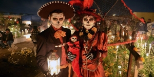 10 Tradisi Halloween dari Seluruh Dunia, Ada Parade Festival Hingga Ritual Mendatangkan Roh Leluhur!