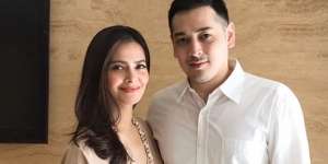 Jarang Terekspose, Ini 10 Potret Keromantisan Rumah Tangga Cut Tary dan Richard Kevin