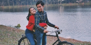 Bikin Iri Jomlo, Ini Kemesraan 4 Pasangan di Sinetron Dari Jendela SMP yang Dikabarkan Cinlok