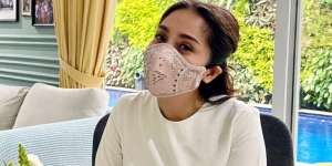 Bukan Kaleng-Kaleng, Ini Deretan Masker Nagita Slavina yang Punya Harga Fantastis!