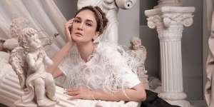 Luna Maya Disebut-sebut Akan Menikah Tahun Depan, Siapa nih Calon Suaminya?