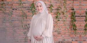 Nina Zatulini Melahirkan Anak Ketiganya, Selamat!