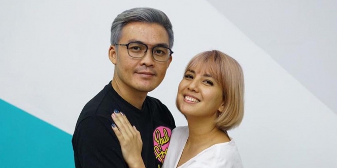 Pamer Foto Berendam Bareng Suami, Tya Ariestya Malah Didoakan Positif oleh Netizen