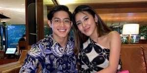 Pamer Kekasih Baru, Ini Deretan Gaya Pacaran Teuku Rassya yang So Sweet Banget!
