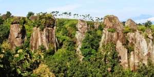 Wisata Batu So'on, Stonehenge van Java dari Bondowoso