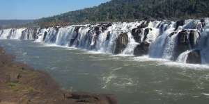 Pesaingnya Niagara, Argentina Ternyata Punya Air Terjun Terbesar di dunia