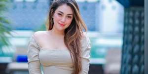 Jadi Ibu 4 Anak, Ini 10 Potret Celine Evangelista Pamer Body Goals 