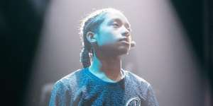 Gelar Konser Keduanya, Penampilan Betrand Peto Ini Dibilang Mirip Jaden Smith! 