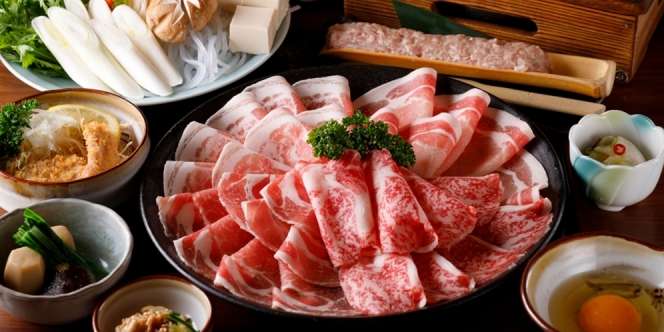 Iniloh Perbedaan Shabu-Shabu vs Sukiyaki yang Perlu Kamu Ketahui