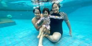 Beda dari yang Lain, Ini Pesona Maternity Shoot Caca Tengker dengan Konsep Underwater