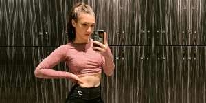 Sering Dijadikan Body Goals, Angela Gilsha Justru Pamerkan Lipatan di Perutnya